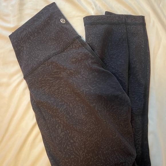 Pattern Lululemon Align Leggings - Picture 2 of 4